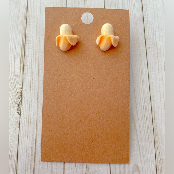🖤 Fuzzy Banana Stud Earrings - Picture 5 of 6